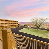 Quality Inn View of Lake Powell - Page