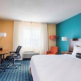 Fairfield Inn & Suites Holland
