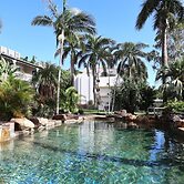 Colonial Palms Motor Inn