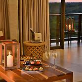Victoria Falls Safari Club