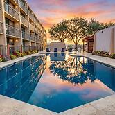 Ramada by Wyndham Austin South