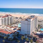 The Waterfront Beach Resort, A Hilton Hotel