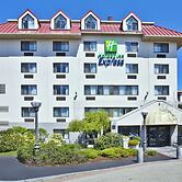 Holiday Inn Express Boston - Waltham by IHG