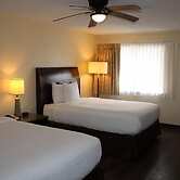 Days Inn & Suites by Wyndham Marshall