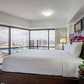 Aston at the Executive Centre Hotel