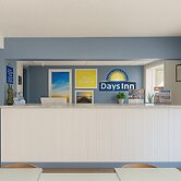 Days Inn by Wyndham Bradenton I-75