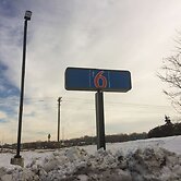 Motel 6 Burnsville, MN