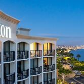 Hilton San Diego Airport/Harbor Island