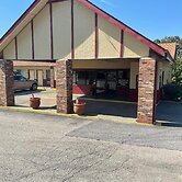 Village Inn of Hardy