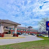 Comfort Inn & Suites Ambassador Bridge