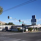 Holiday Motel