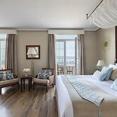 The Rock Hotel