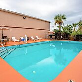 Quality Inn & Suites Live Oak I-10 Exit 283