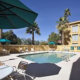 La Quinta Inn by Wyndham Phoenix Sky Harbor Airport