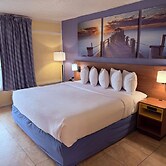 Days Inn by Wyndham St. Petersburg / Tampa Bay Area