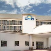 Days Inn by Wyndham Columbus-North Fort Moore