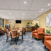 Hibiscus Inn & Suites