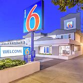 Motel 6 San Jose, CA - Convention Center
