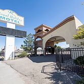 Royal Holiday Motel By Belvilla Gallup I-40