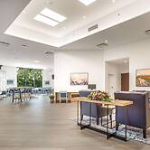 Coast Tsawwassen Inn