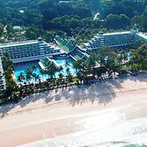 Le Meridien Phuket Beach Resort