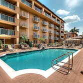 Inn of Naples, Tapestry Collection by Hilton