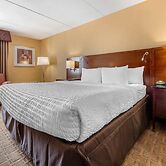 Clarion Hotel Conference Center on Lake Erie