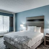 Days Inn & Suites by Wyndham Spokane