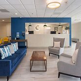 Comfort Inn & Suites Buffalo Airport