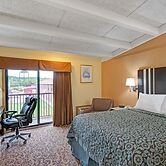 Days Inn by Wyndham Washington Pennsylvania