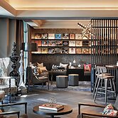 Renaissance Los Angeles Airport Hotel