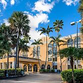 La Quinta Inn & Suites by Wyndham Fort Lauderdale Tamarac