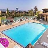 Mirabeau Park Hotel & Convention Center