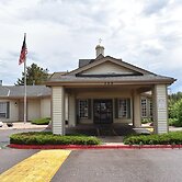Quality Inn and Suites Garden of the Gods