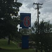 Motel 6 Nashville, TN - Airport