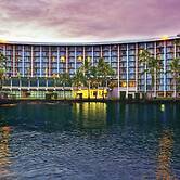 Hilo Hawaiian Hotel, Trademark Collection by Wyndham