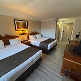 Days Inn & Suites by Wyndham Sault Ste. Marie ON
