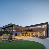 Courtyard by Marriott Addison Midway