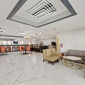 Chicago Club Inn & Suites