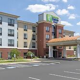 Holiday Inn Express Hotel & Suites New Philadelphia by IHG