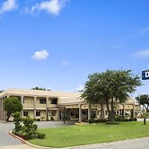Days Inn by Wyndham Dallas Irving