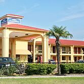 Howard Johnson by Wyndham Houston Heights/Downtown