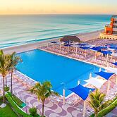 Crown Paradise Club Cancun All Inclusive