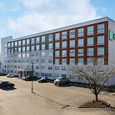 Holiday Inn Express Charleston-Civic Center by IHG