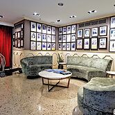 The Hollywood Franklin Hotel near Universal Studios