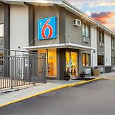 Motel 6 Ogden, UT- Downtown