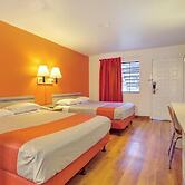 Super 8 by Wyndham Santa Rosa North