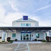 Motel 6 Tewksbury, MA - Boston