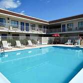Motel 6 Windsor Locks, CT - Hartford