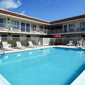 Motel 6 Windsor Locks, CT - Hartford